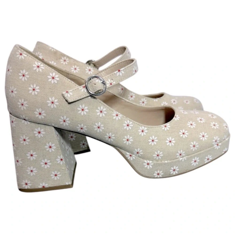 Madden Girl Women's Mantel Mary Jane Flower Print Platform Heels Size 9 Feminine